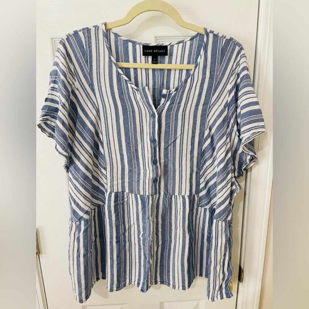 20 short sleeve blue and cream blouse Lane Bryant
